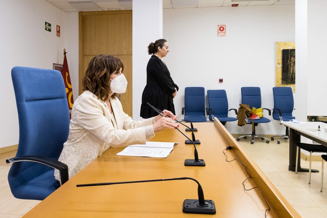 10:30 horas. Sala de prensa del Gobierno de Cantabria. La consejera de Empleo y Políticas Sociales, Ana Belén Álvarez, informa, en rueda de prensa, de los acuerdos del Consejo de Gobierno. 7 de abril de 2022 © Raúl Lucio