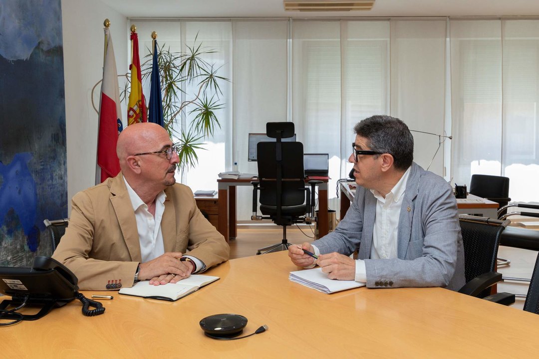 13:30 horas. Despacho del consejero

El consejero de Salud, César Pascual, recibe a representantes del Colegio Profesional de Ciencias Políticas y Sociología de Cantabria.