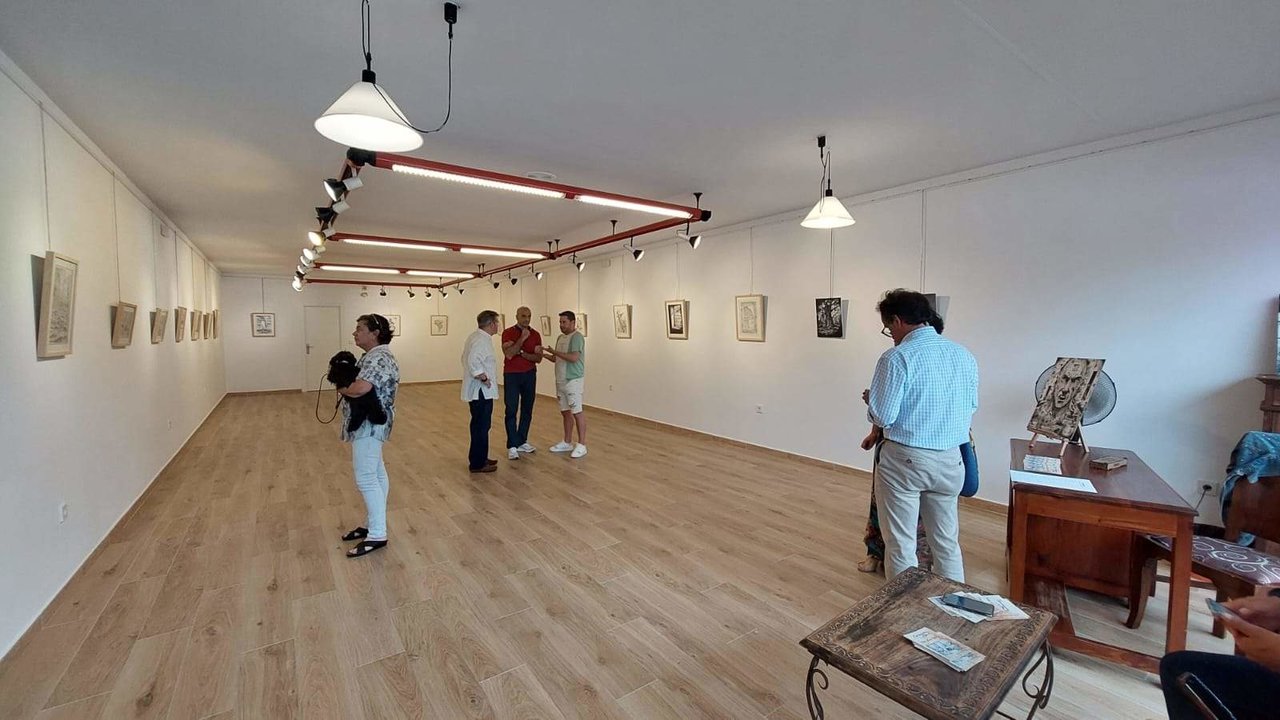 Aspecto que muestra la sala municipal de exposiciones Algas