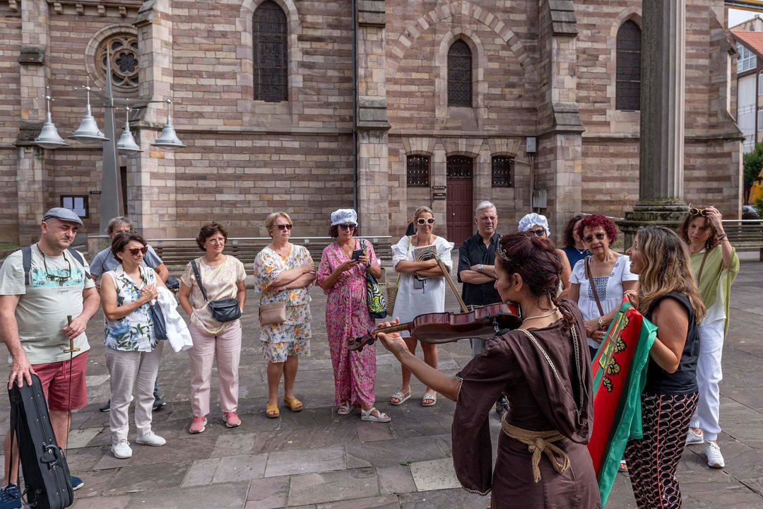 pasea torrelavega con leonor agosto 2023