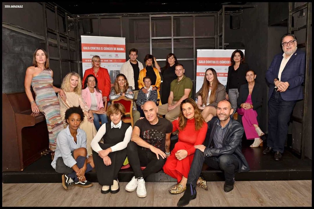 Gala Contra el Cáncer de Mama 2024 - Presentación Foto familia