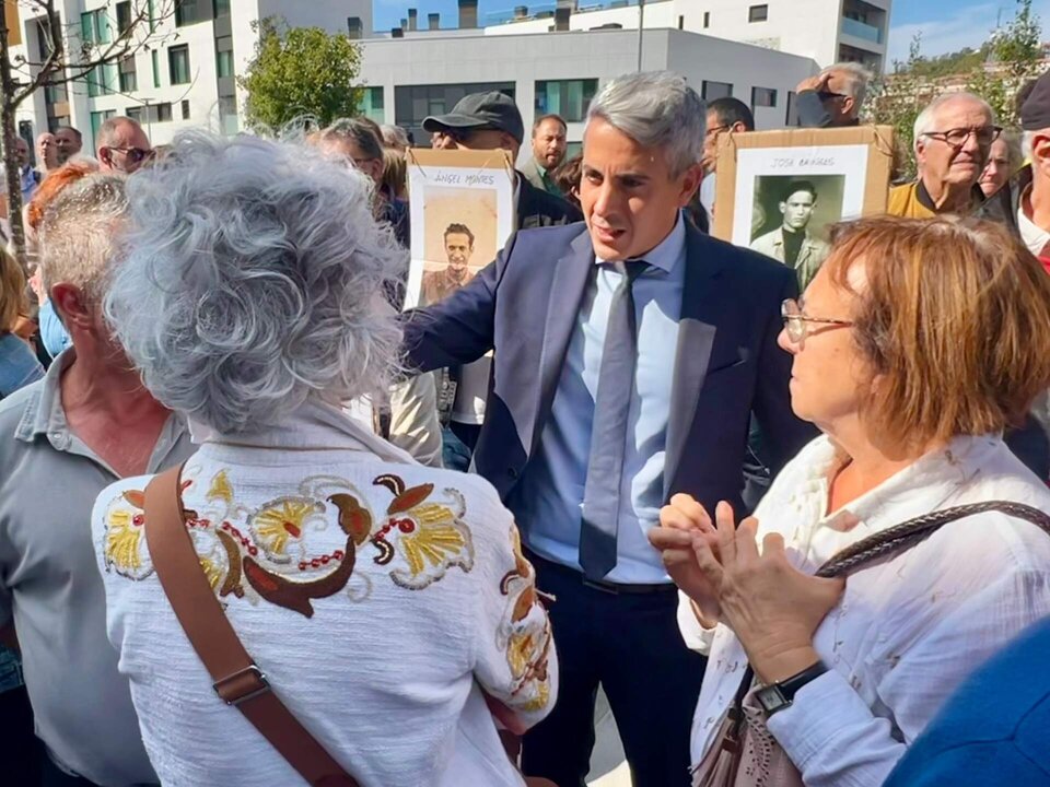 Concentración contra la derogación de la Ley de Memoria Democrática en Cantabria 