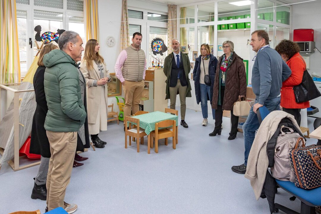 13:00 horas. Treceño, Valdáliga 

El consejero de Educación, Formación Profesional y Universidades, Sergio Silva, visita la nueva aula de 1 año del CEIP Valdáliga.