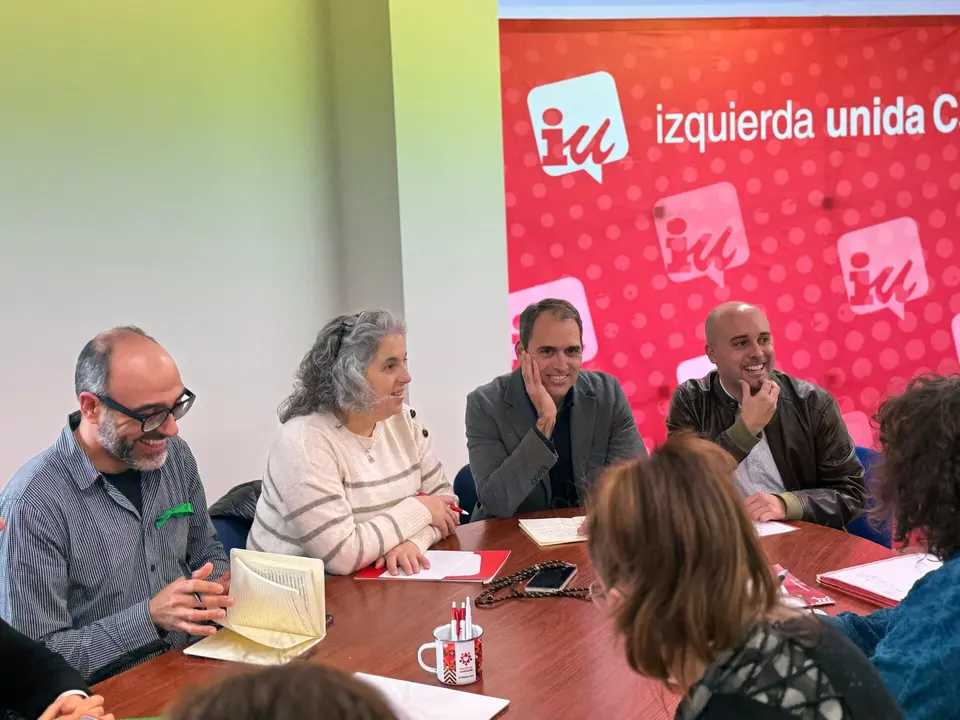 Valero y Ruiz Salmón en reunión con sindicatos docentes